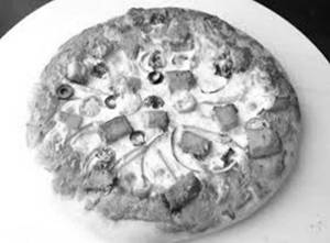 Tandoori Paneer Tikka Pizza