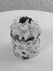 Vanilla Berry Cupcake
