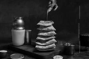 Chicken Lucknowi Cheese Baida Roti
