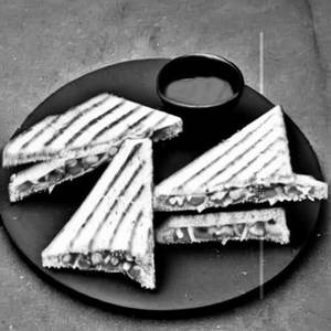 Paneer Cheese Chilly Grill Sandwich