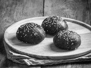 Charcoal Bun (2 Pc )