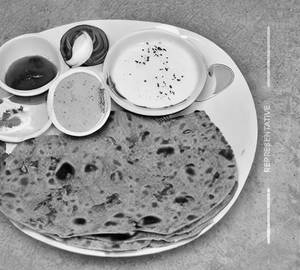 Aloo Methi Paratha
