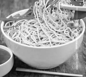 Egg Hakka Noodles