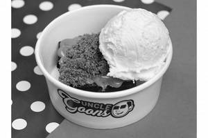Biscoff Cookie Crumble Brownie With Ice Cream
