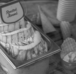 Roasted Almond [Gelato Jar]
