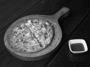 Cheese Paneer Pizza                   