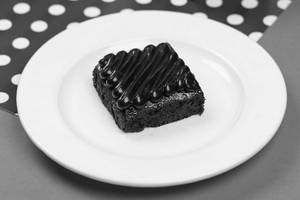 Chocolate Sauce Brownie