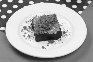 Biscoff  Brownie With Cookie Crumble