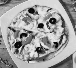 Cheesy Veg Loaded Pizza