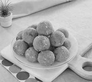 Besan Ladoo Desi Ghee
