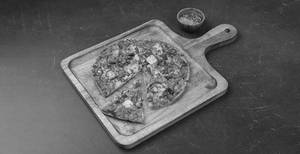 Tomato + Paneer Pizza