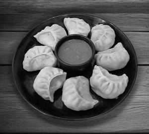 Veg Steamed Momos (8pc)