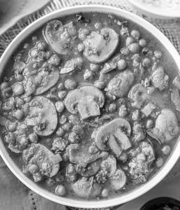 Mushroom Matar Masala 