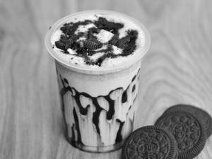 Vanilla Oreo Shake