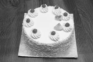 White Forest Cake (500 gms).
