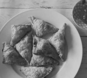 Triangles cheese pizza