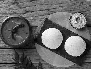 Idli Sambar (2 Pcs)