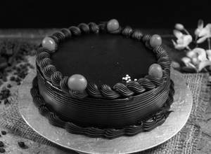 Chocolate Cake (500 gms).