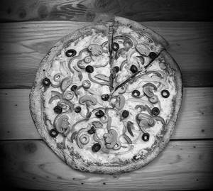 Kailash Spl Neapolitana Pizza