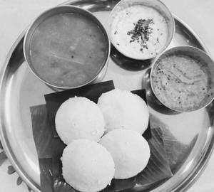 Idli 4pcs