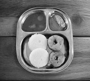 Idli vada