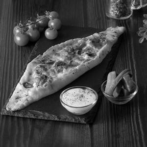 Chicken Kafta Pide