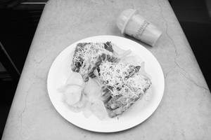 Tandoori Paneer Sandwich [2 Slices] + Strawberry Milk Shake