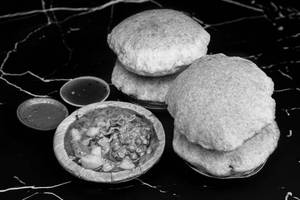 Badi Kachori Sabzi ( Bedmi Poori )