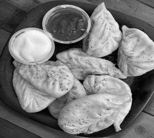 Veg fried momo's
