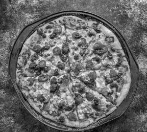 Melting Pot Crust Pizza
