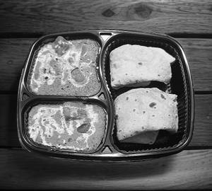 Roti With Aloo Matar