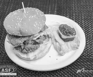 Jumbo Chicken Burger