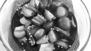 Vinegar Onions