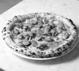 Signature Special Chicken Ham Pineapple Pizza