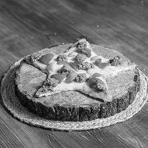 Mughlai Chicken Pizza