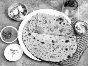 Tandoori Paneer Parantha