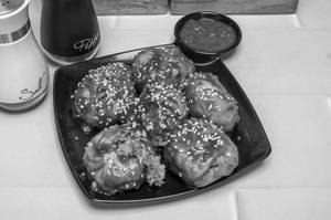 Chicken Honey Chilli Momos [8 Pieces]