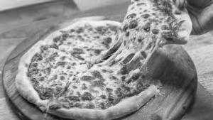 So cheesy pizza