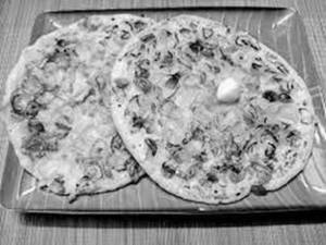 Butter Onion Uttapam