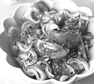 Onion tomato healthy salad