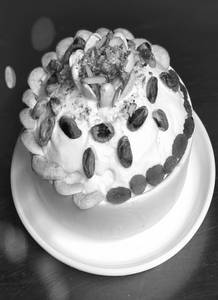 Dryfruit With Ice Cream