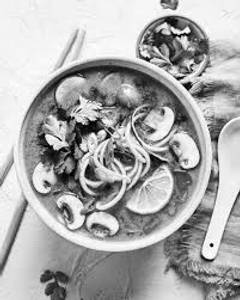 Veg Tom Yum Soup[600 Ml]