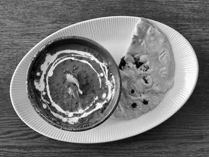 Dal Makhani + 2 Tandoori Roti
