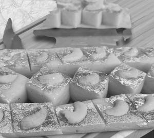 Kaju Cassata Burfi