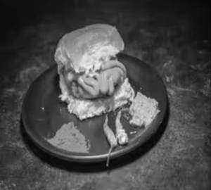 Vada pav with tandoori mayonnaise