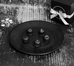 Super Dark Chocolate Box With Ribbon