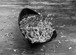 Veg Noodles In Hot Garlic Sauce