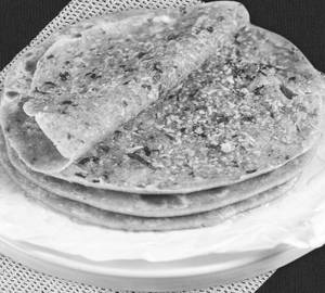 Paneer paratha [full]