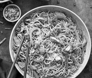 Hakka Noodles Chicken