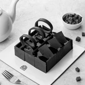 Chocolate Cremeux Cake Eggless